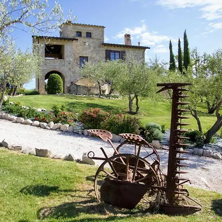Tatil Evi Sleeps 12 Pool Air Con Wifi