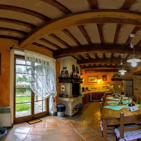Sleeps 12 Pool Air Con Wifi Collazzone