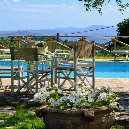 Sleeps 12 Pool Air Con Wifi